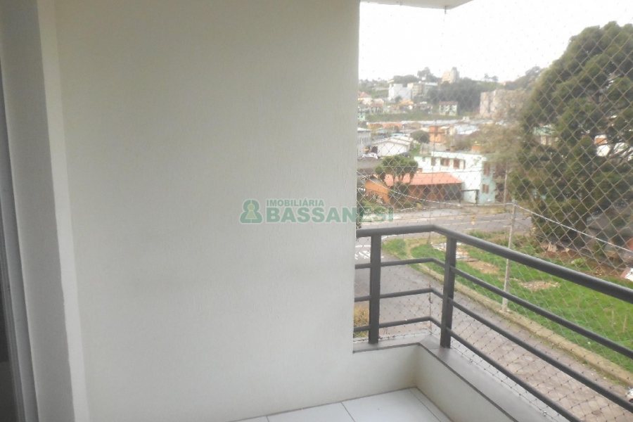 Apto Mobiliado com 67m², 2 dormitórios, 2 vagas, no bairro Santa Catarina em Caxias do Sul para Alugar