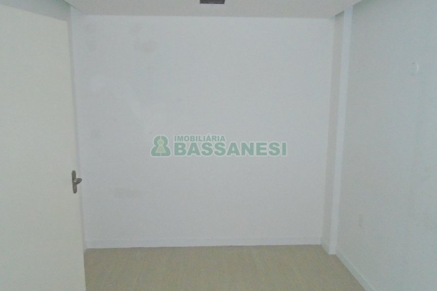 Sala com 100m², no bairro Sanvitto em Caxias do Sul para Alugar