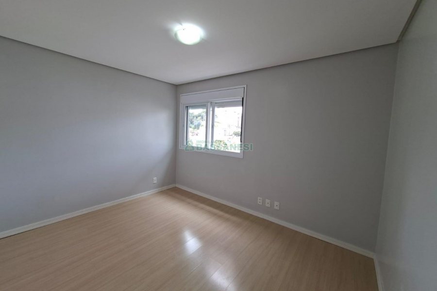 Apartamento com 54m², 1 dormitório, 1 vaga, no bairro Centro em Caxias do Sul para Alugar