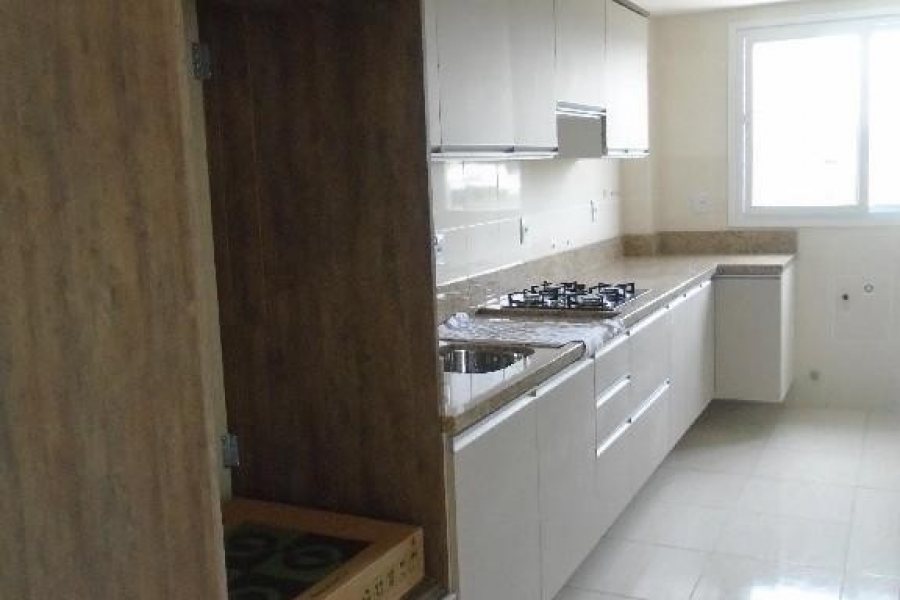 Apartamento com 85m², 3 dormitórios, 2 vagas, no bairro Desvio Rizzo em Caxias do Sul para Alugar
