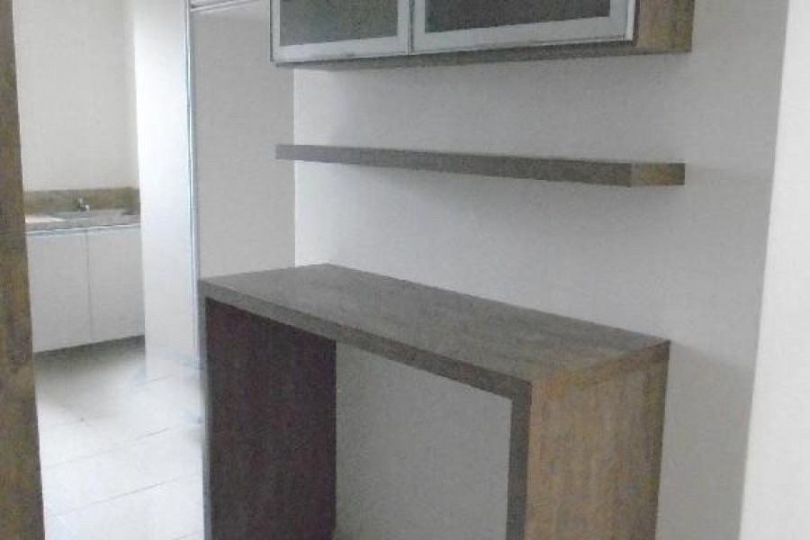 Apartamento com 85m², 3 dormitórios, 2 vagas, no bairro Desvio Rizzo em Caxias do Sul para Alugar