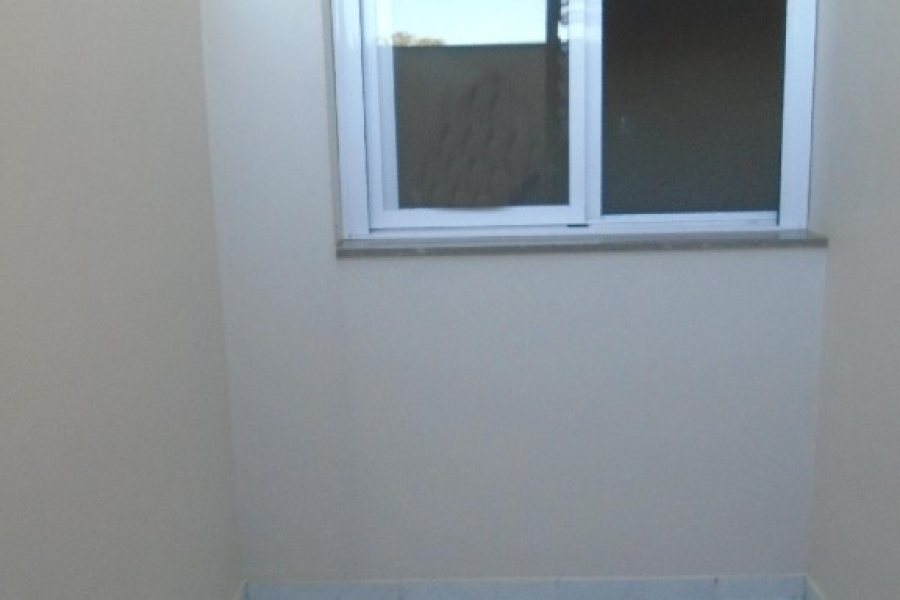 Apartamento com 59m², 2 dormitórios, 1 vaga, no bairro Cinqüentenário em Caxias do Sul para Comprar
