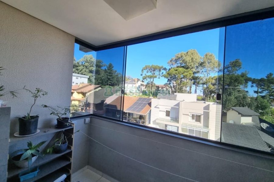 Apartamento com 70m², 2 dormitórios, 1 vaga, no bairro Vinhedos em Caxias do Sul para Comprar