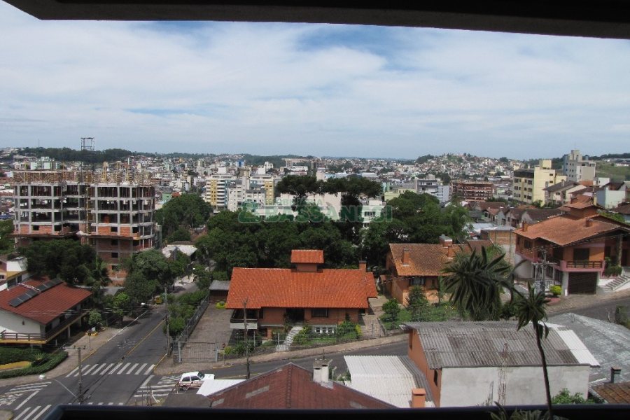 Apto Mobiliado com 147m², 2 dormitórios, 2 vagas, no bairro Madureira em Caxias do Sul para Comprar