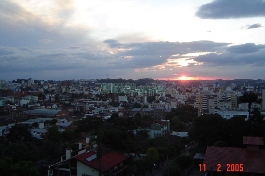 Apto Mobiliado com 147m², 2 dormitórios, 2 vagas, no bairro Madureira em Caxias do Sul para Comprar