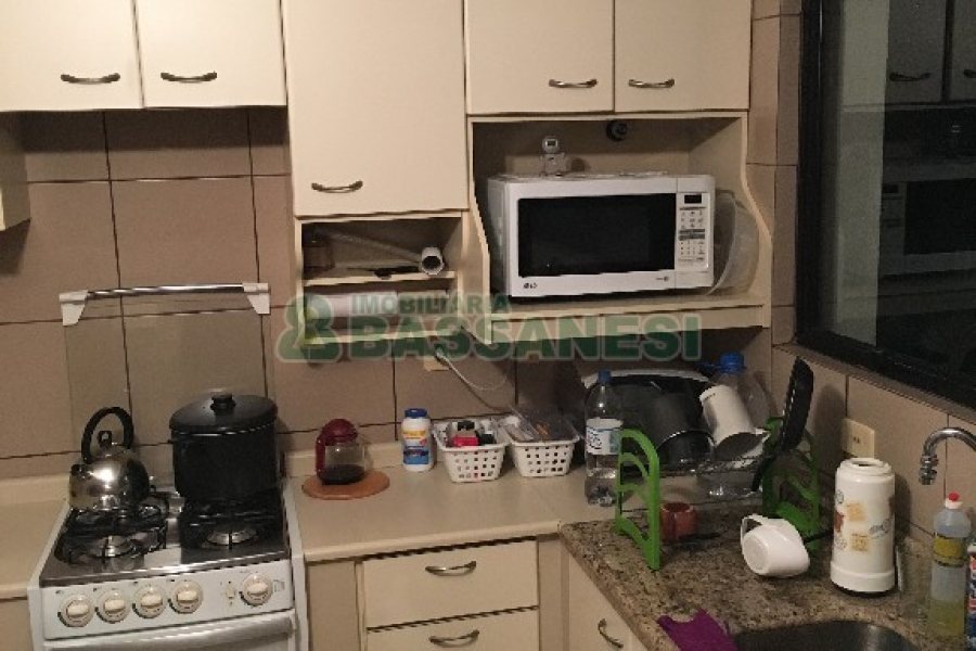 Apto Mobiliado com 147m², 2 dormitórios, 2 vagas, no bairro Madureira em Caxias do Sul para Comprar