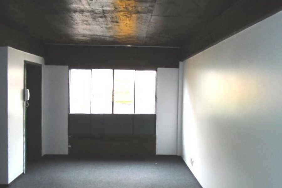 Sala com 40m², no bairro Centro em Caxias do Sul para Alugar