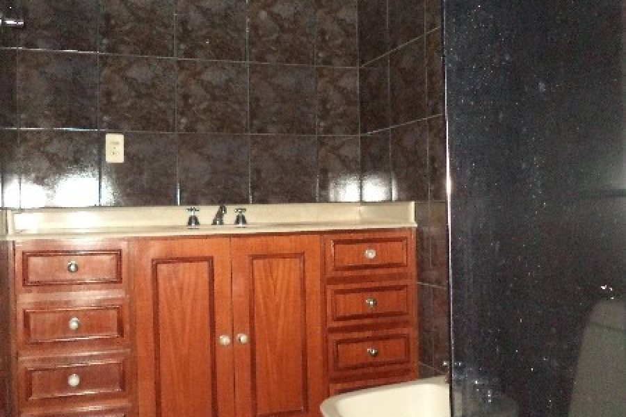 Apartamento com 136m², 3 dormitórios, 2 vagas, no bairro Centro em Caxias do Sul para Comprar