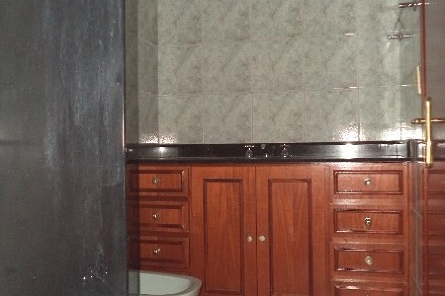 Apartamento com 136m², 3 dormitórios, 2 vagas, no bairro Centro em Caxias do Sul para Comprar