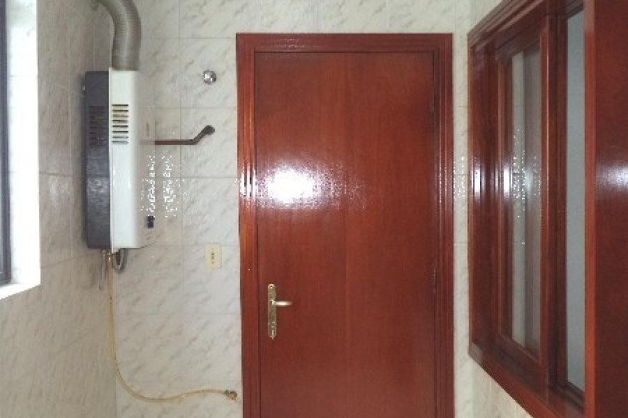 Apartamento com 136m², 3 dormitórios, 2 vagas, no bairro Centro em Caxias do Sul para Comprar