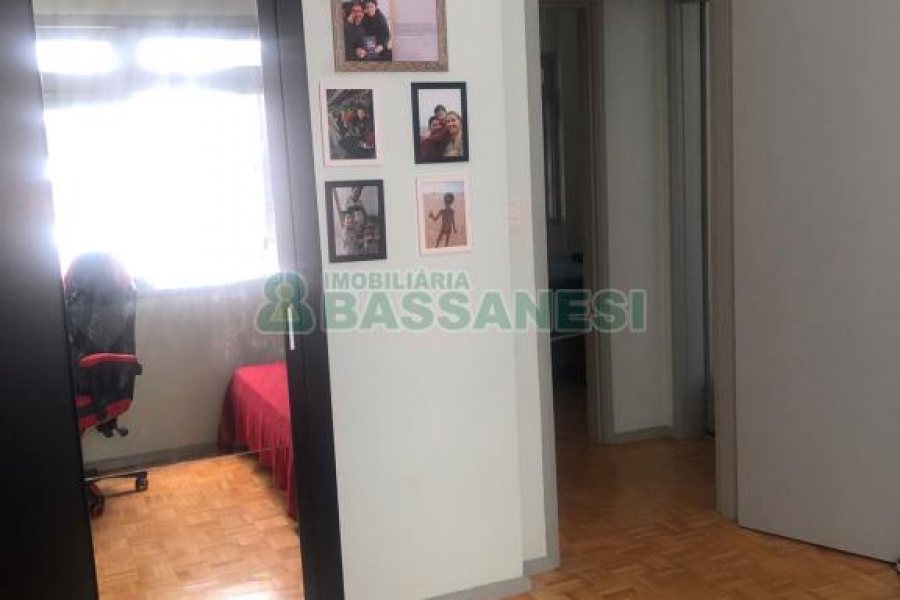 Apartamento com 80m², 3 dormitórios, no bairro Centro em Caxias do Sul para Comprar