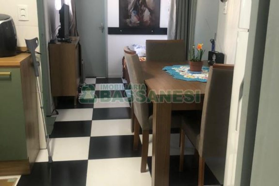 Apartamento com 80m², 3 dormitórios, no bairro Centro em Caxias do Sul para Comprar