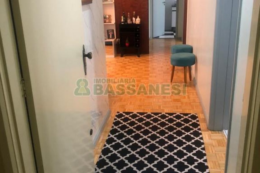 Apartamento com 80m², 3 dormitórios, no bairro Centro em Caxias do Sul para Comprar