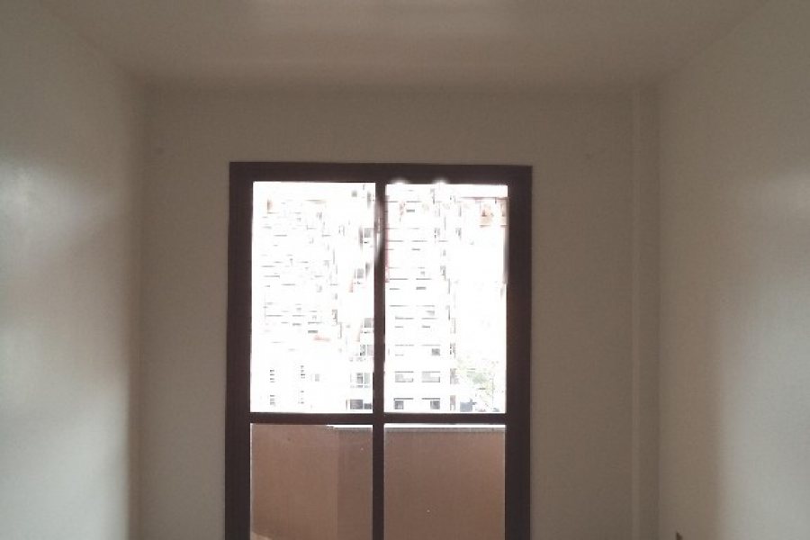 Apartamento com 40m², 1 dormitório, 1 vaga, no bairro Centro em Caxias do Sul para Alugar