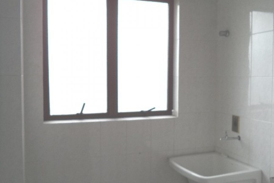 Apartamento com 40m², 1 dormitório, 1 vaga, no bairro Centro em Caxias do Sul para Alugar