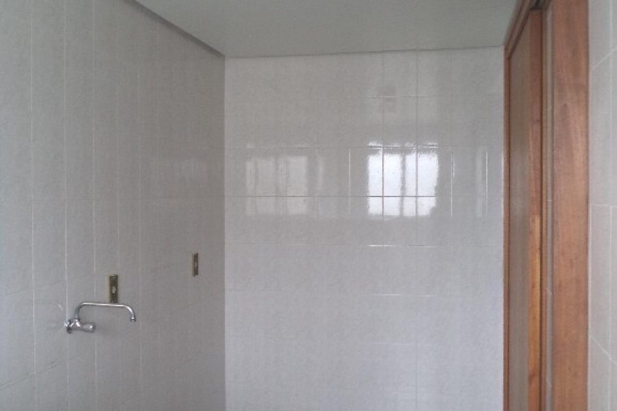 Apartamento com 40m², 1 dormitório, 1 vaga, no bairro Centro em Caxias do Sul para Alugar