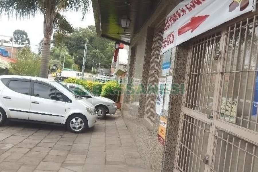 Loja com 300m², no bairro Sagrada Família em Caxias do Sul para Alugar