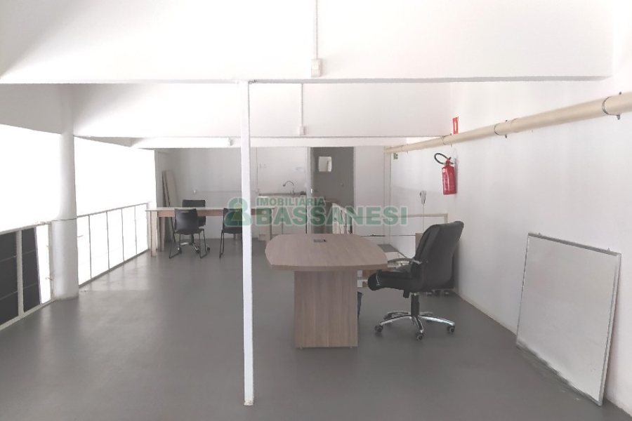 Loja com 180m², no bairro Centro em Caxias do Sul para Alugar ou Comprar