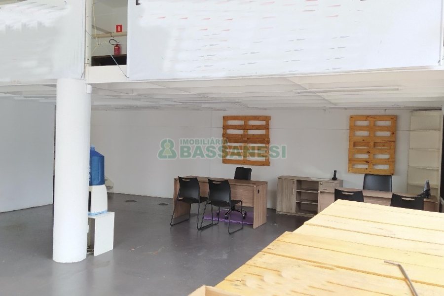 Loja com 180m², no bairro Centro em Caxias do Sul para Alugar ou Comprar