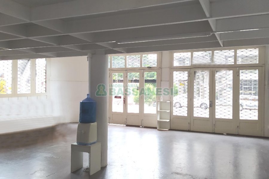 Loja com 180m², no bairro Centro em Caxias do Sul para Alugar ou Comprar
