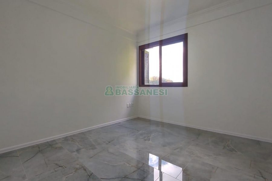 Apartamento com 85m², 2 dormitórios, 1 vaga, no bairro Marechal Floriano em Caxias do Sul para Alugar