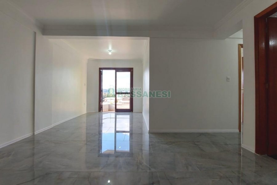 Apartamento com 85m², 2 dormitórios, 1 vaga, no bairro Marechal Floriano em Caxias do Sul para Alugar