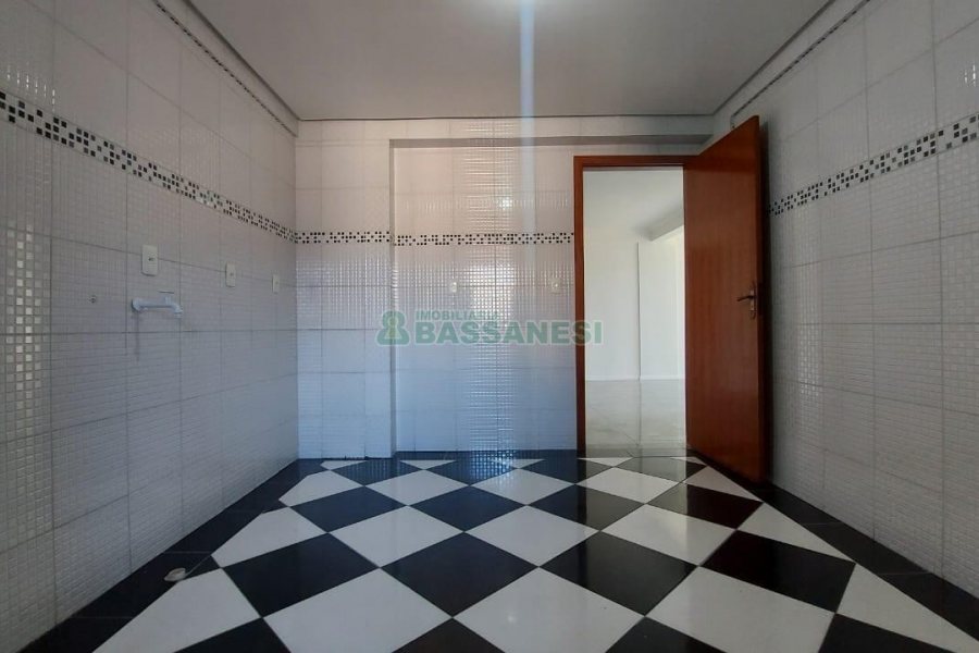 Apartamento com 85m², 2 dormitórios, 1 vaga, no bairro Marechal Floriano em Caxias do Sul para Alugar