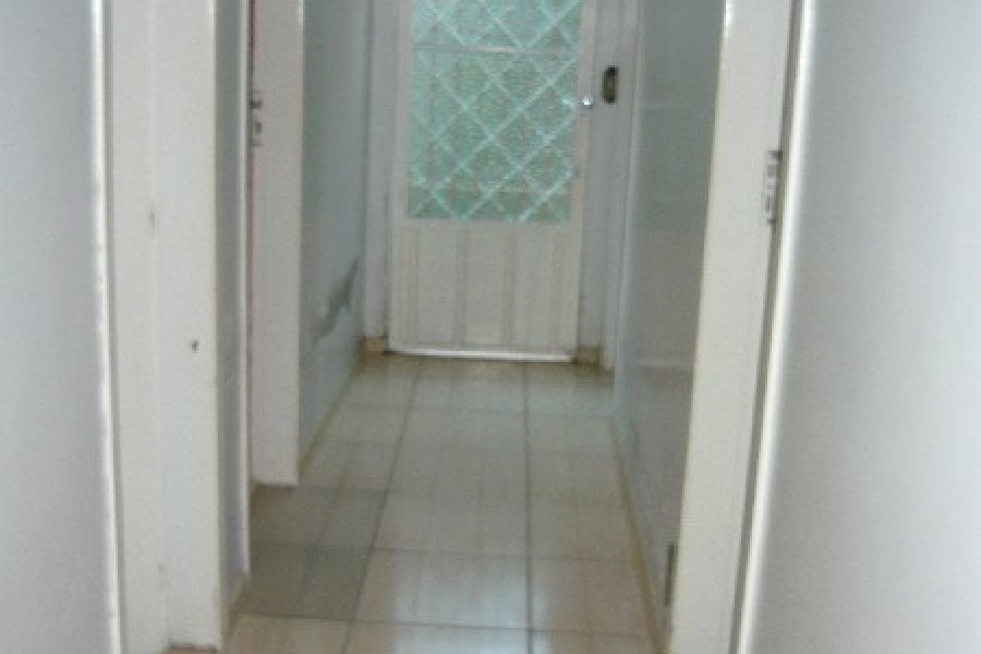 Casa com 120m², 4 dormitórios, 1 vaga, no bairro Fatima em Caxias do Sul para Comprar