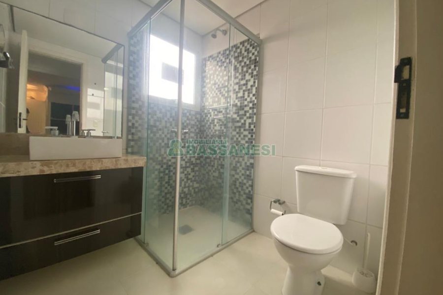 Apto Mobiliado com 68m², 2 dormitórios, 1 vaga, no bairro Treviso em Caxias do Sul para Alugar