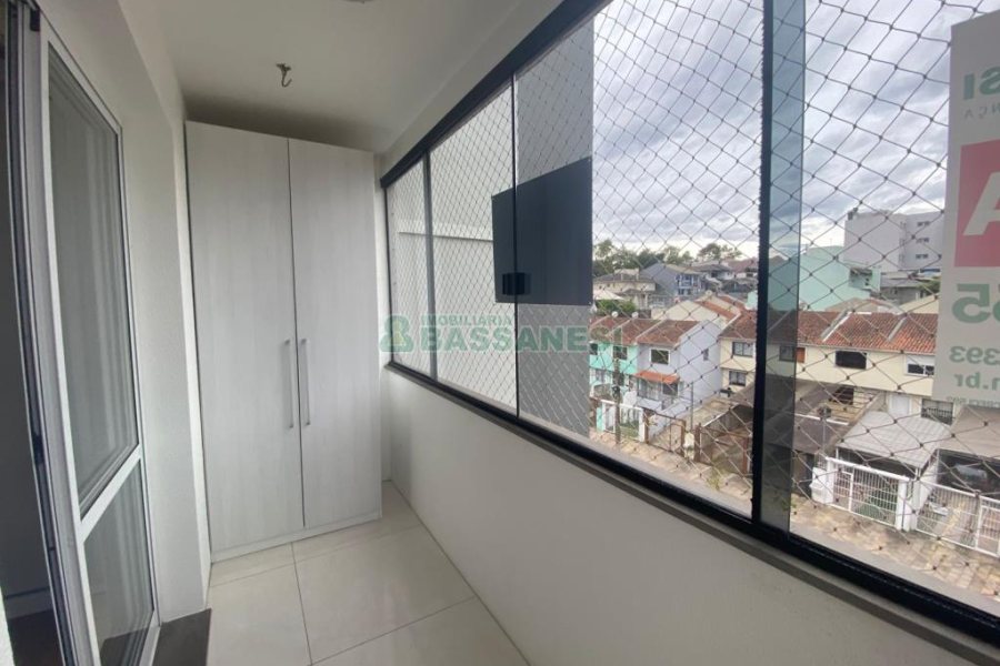 Apto Mobiliado com 68m², 2 dormitórios, 1 vaga, no bairro Treviso em Caxias do Sul para Alugar