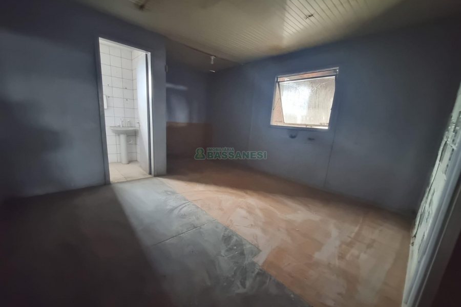 Pavilhão com 873m², no bairro Santa Fé em Caxias do Sul para Alugar