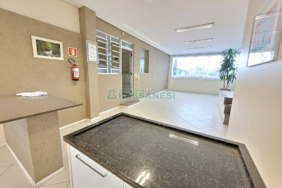 Predio com 400m², 2 vagas, no bairro Santa Catarina em Caxias do Sul para Alugar