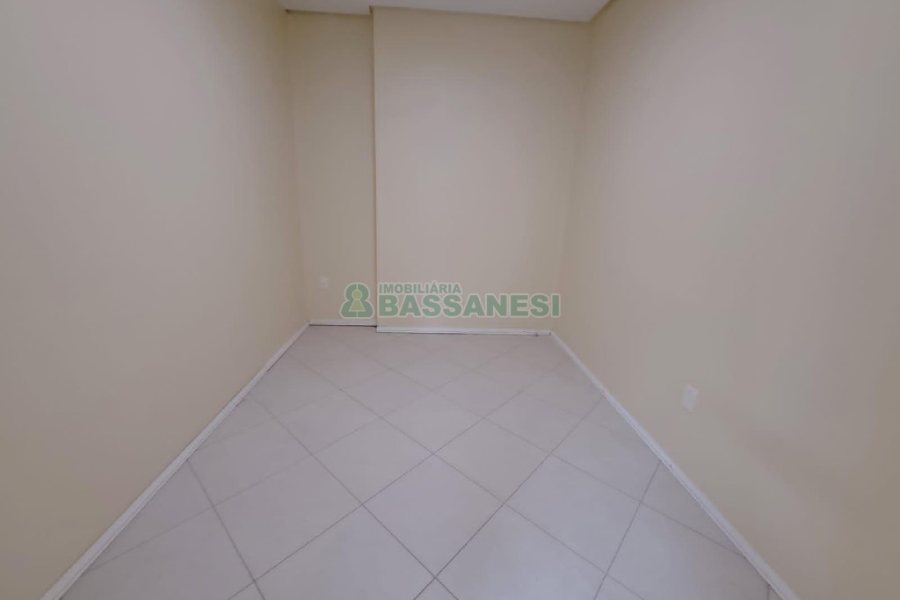 Predio com 400m², 2 vagas, no bairro Santa Catarina em Caxias do Sul para Alugar