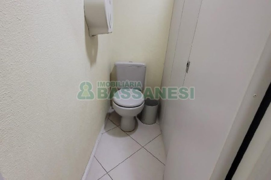 Predio com 400m², 2 vagas, no bairro Santa Catarina em Caxias do Sul para Alugar