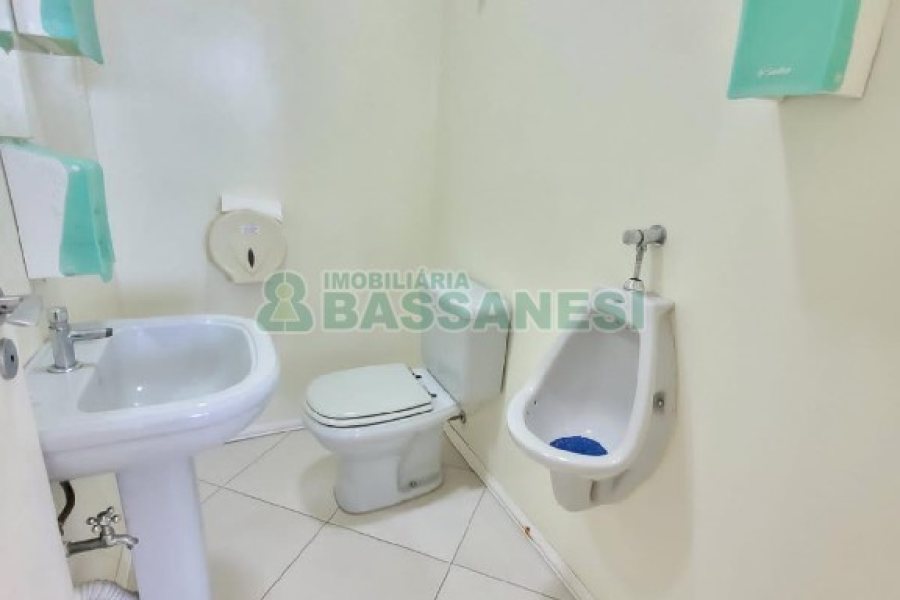 Predio com 400m², 2 vagas, no bairro Santa Catarina em Caxias do Sul para Alugar