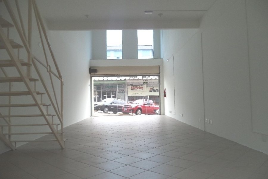 Loja com 115m², no bairro Lourdes em Caxias do Sul para Alugar