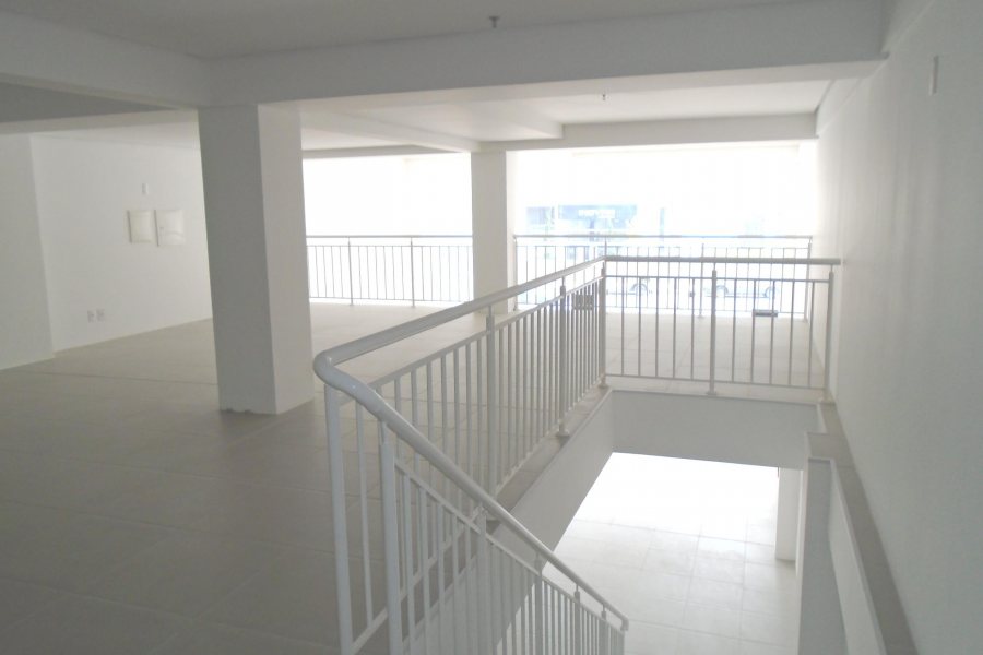 Loja com 370m², no bairro Villagio Iguatemi em Caxias do Sul para Comprar