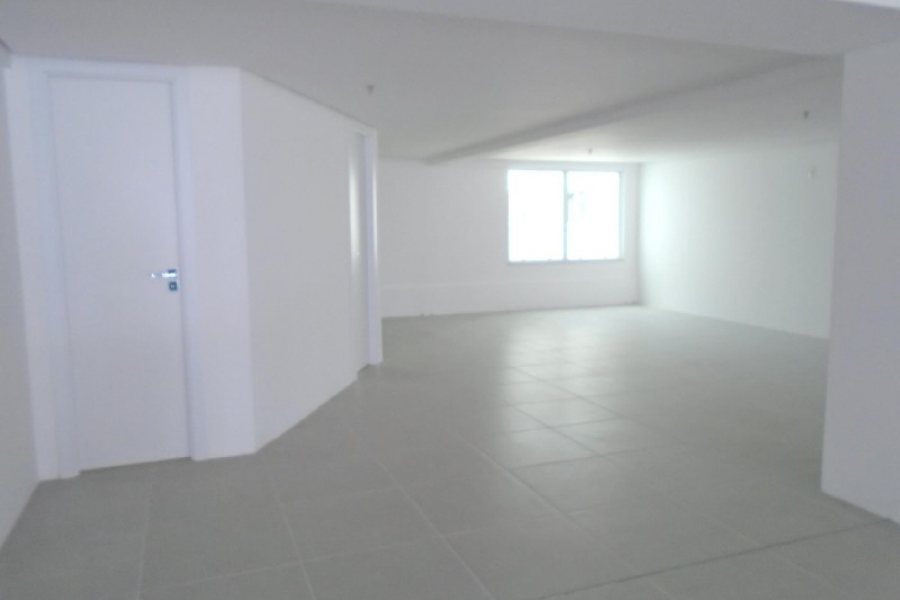 Loja com 370m², no bairro Villagio Iguatemi em Caxias do Sul para Comprar