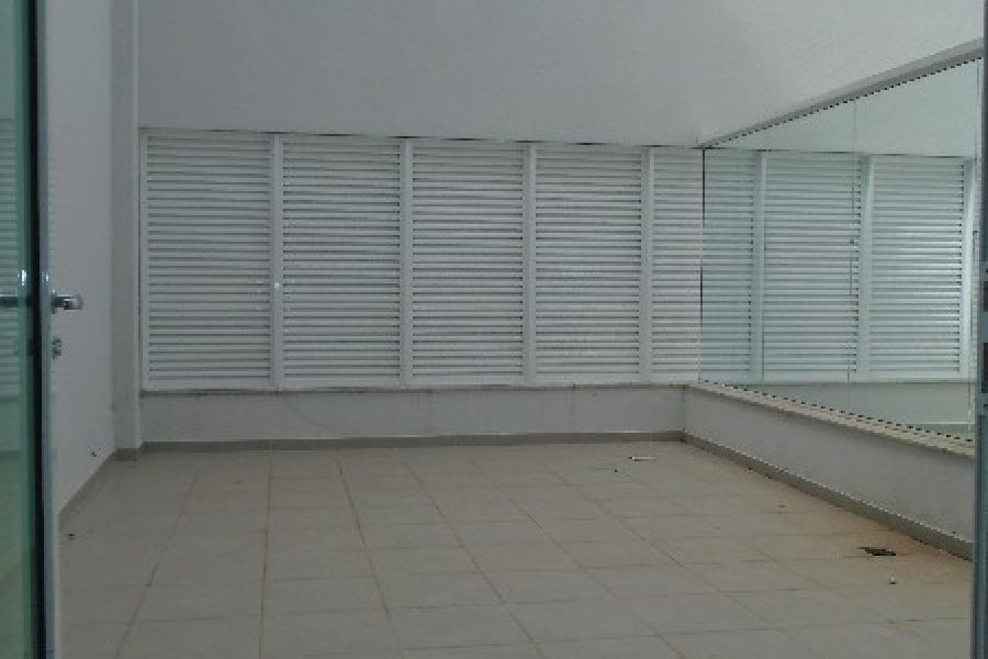 Loja com 370m², no bairro Villagio Iguatemi em Caxias do Sul para Comprar