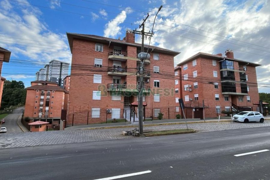 Apartamento com 60m², 2 dormitórios, 1 vaga, no bairro Interlagos em Caxias do Sul para Alugar
