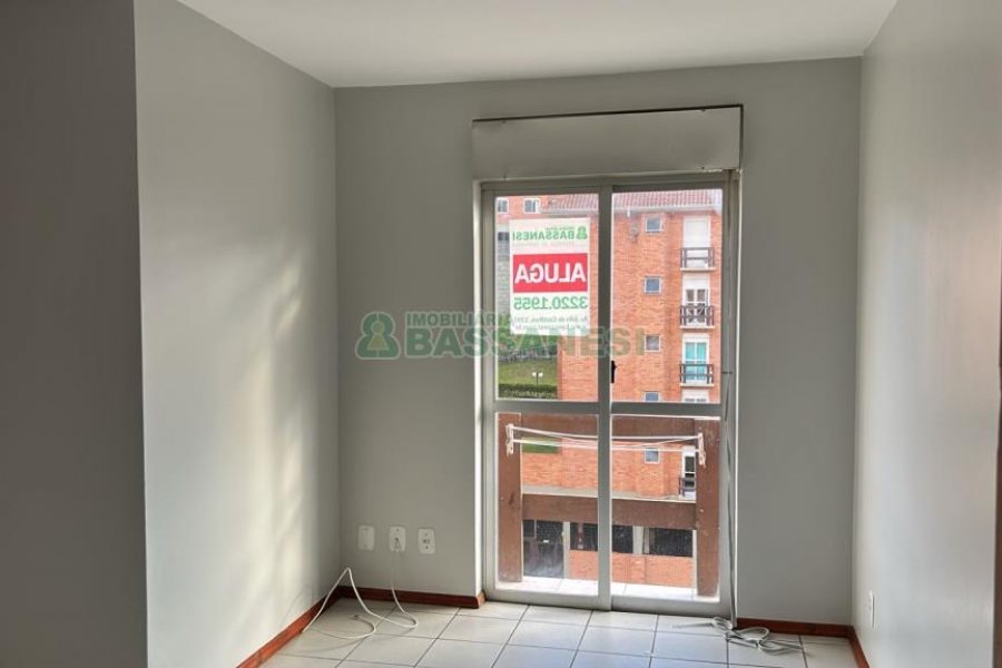Apartamento com 60m², 2 dormitórios, 1 vaga, no bairro Interlagos em Caxias do Sul para Alugar