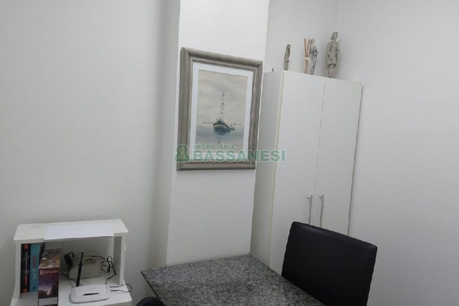 Sala com 48m², no bairro Centro em Caxias do Sul para Comprar