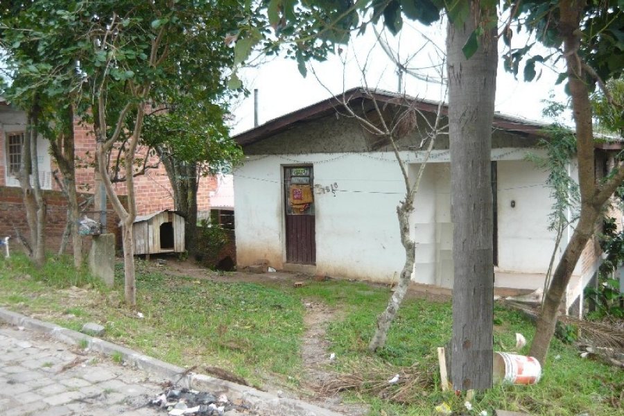 Casa com 70m², 3 dormitórios, no bairro Oriental em Caxias do Sul para Comprar
