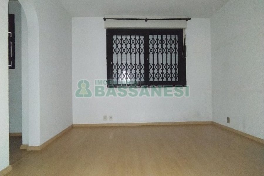 Apartamento com 112m², 3 dormitórios, 2 vagas, no bairro Centro em Caxias do Sul para Comprar