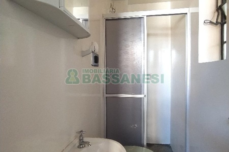 Apartamento com 112m², 3 dormitórios, 2 vagas, no bairro Centro em Caxias do Sul para Comprar