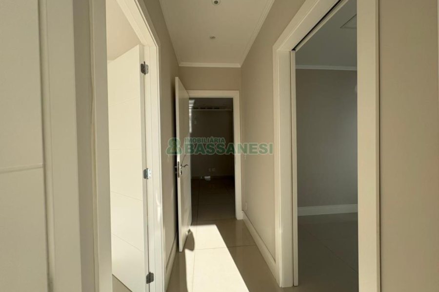 Sala com 59m², 1 vaga, no bairro São Pelegrino em Caxias do Sul para Alugar ou Comprar