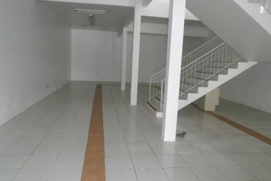 Loja com 300m², no bairro Centro em Caxias do Sul para Alugar