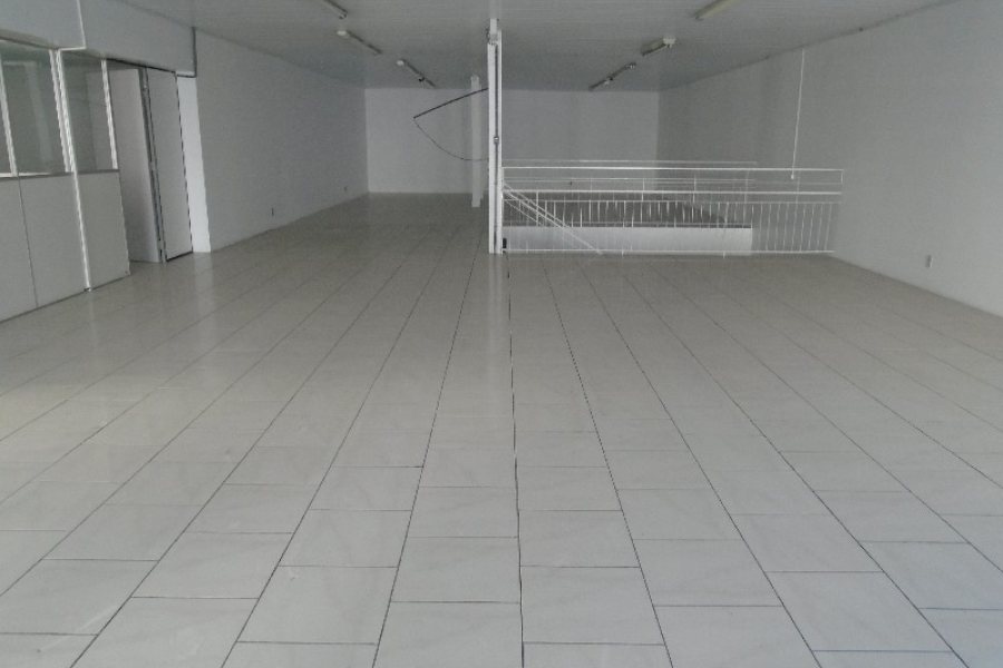Loja com 300m², no bairro Centro em Caxias do Sul para Alugar