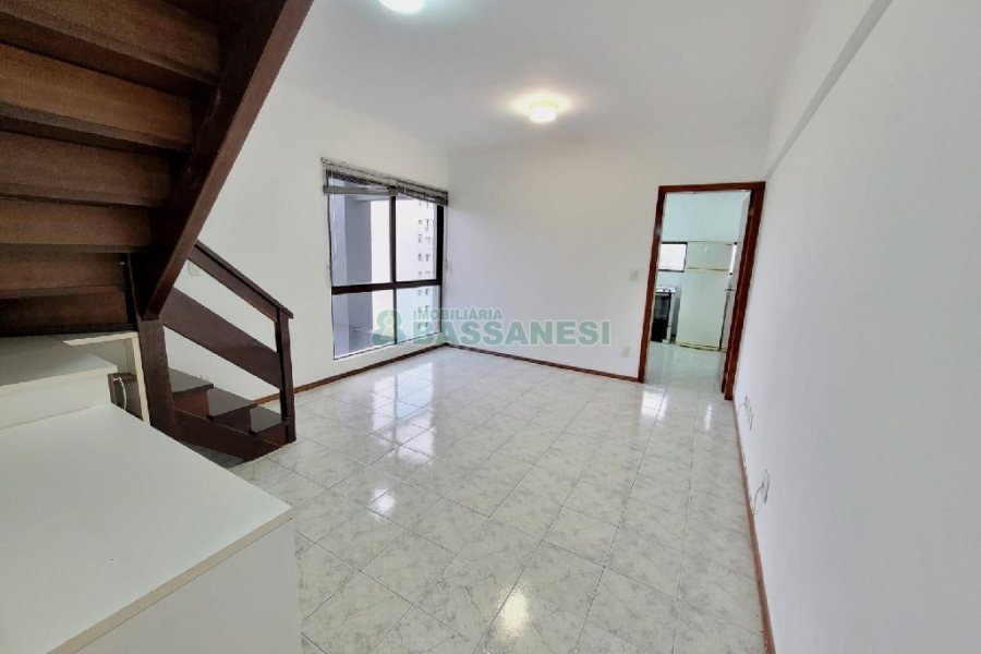 Apartamento com 77m², 2 dormitórios, 1 vaga, no bairro Centro em Caxias do Sul para Alugar