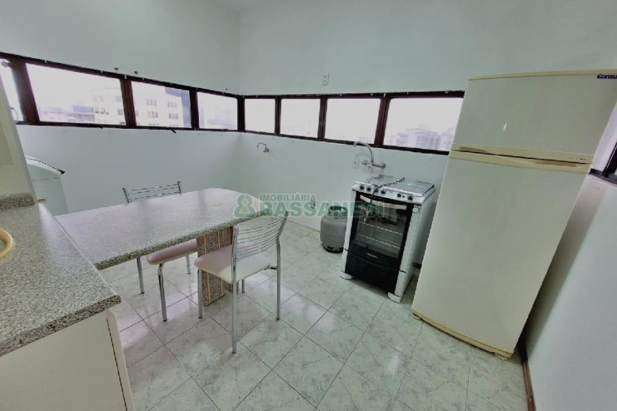 Apartamento com 77m², 2 dormitórios, 1 vaga, no bairro Centro em Caxias do Sul para Alugar